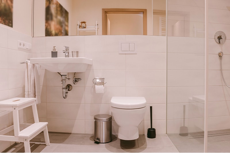 vacation rental esche bathroom